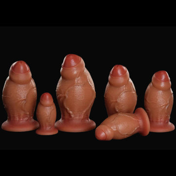 Dildo Anal Grueso de Silicona con Prepucio
